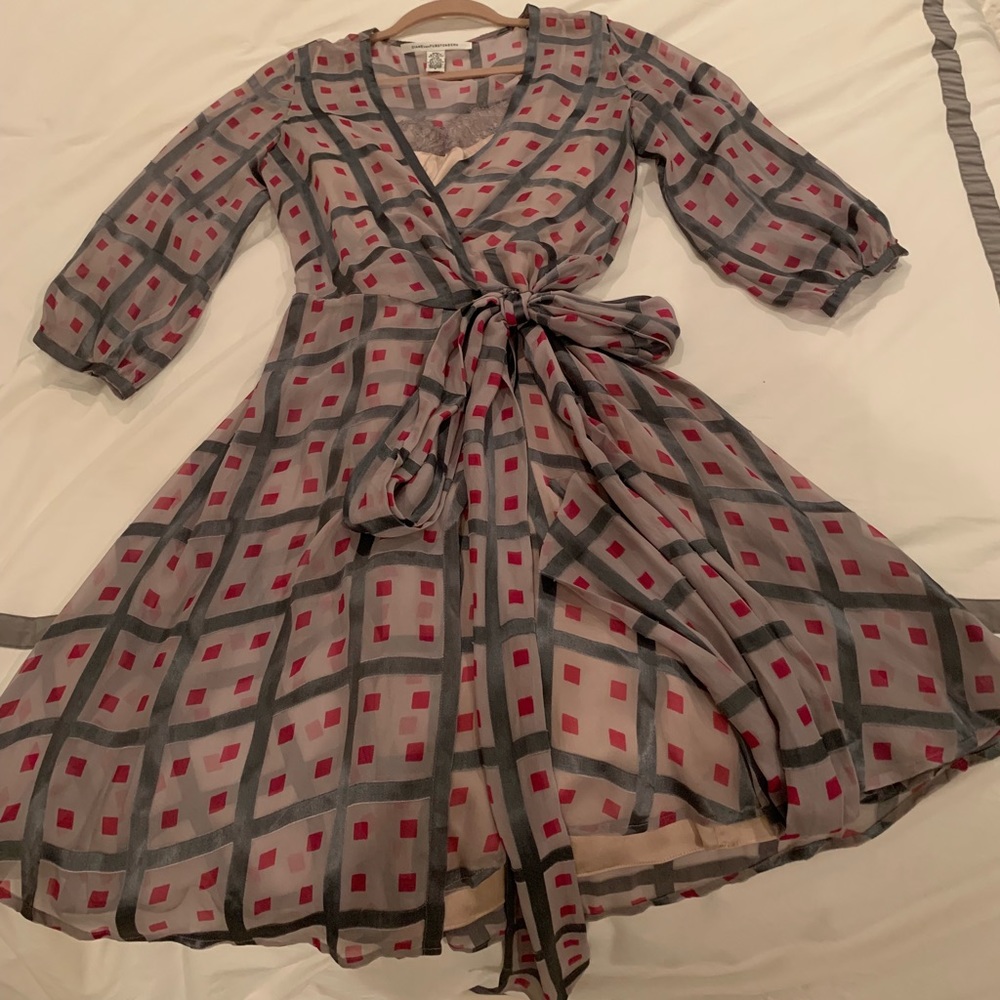 Diane von Furstenberg wrap dress w lace silk slip